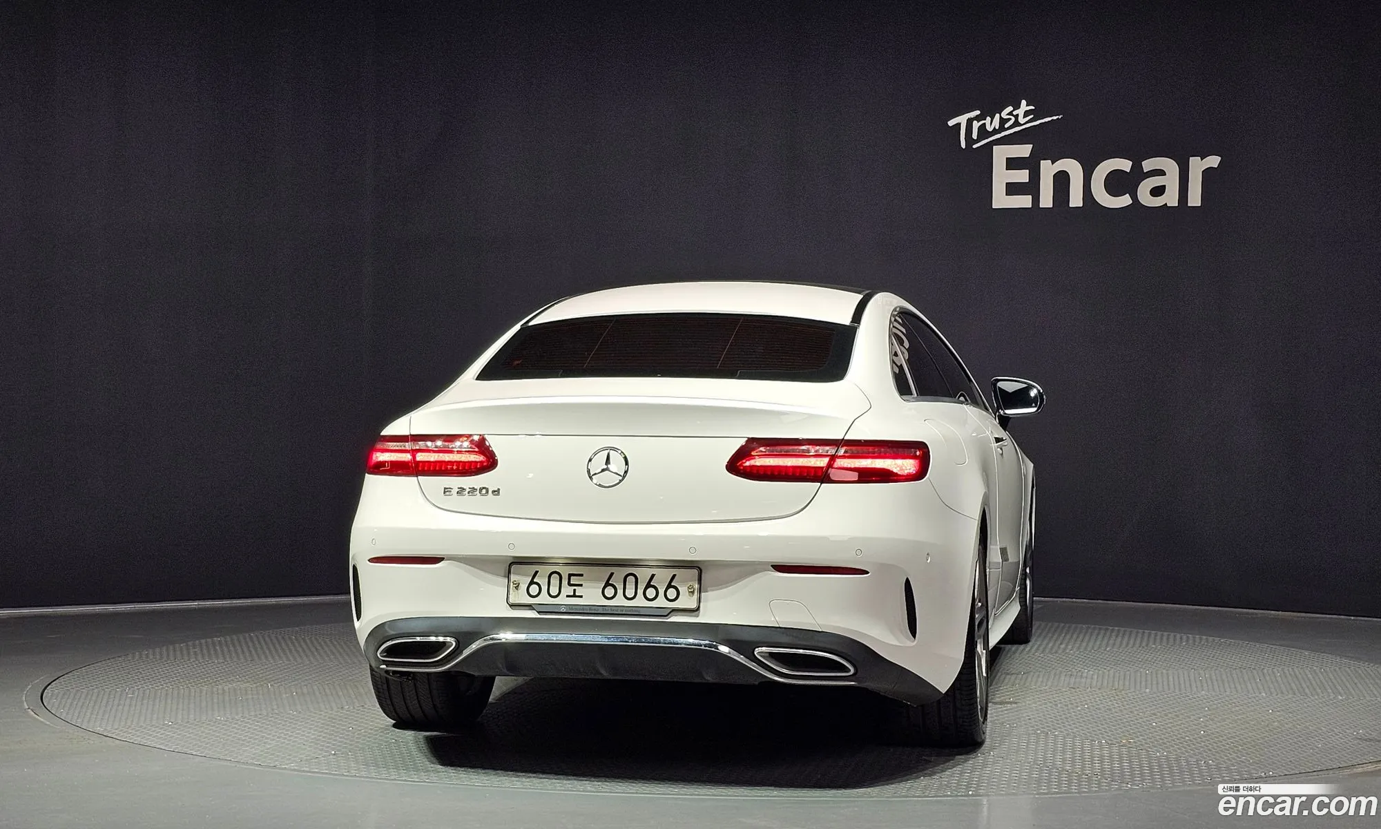Mercedes-Benz E-Class W213 2018 WDD1J1EB3KF072785 — 10