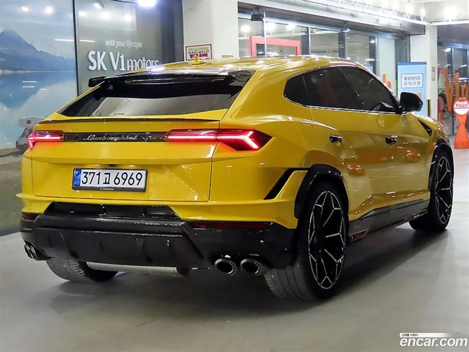 Lamborghini Urus 2024 — 10