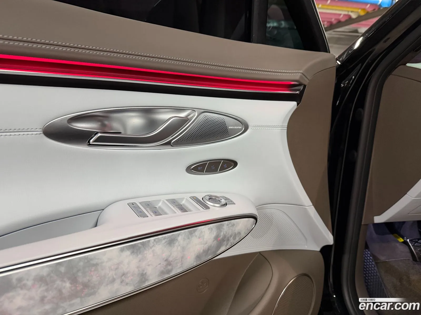 Genesis Electrified GV70