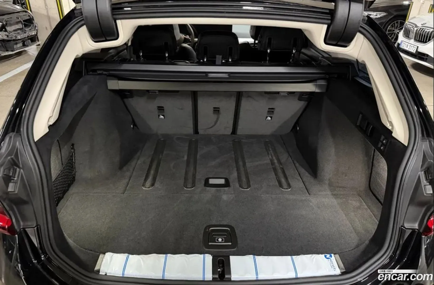 BMW 3 Series 2025 — 12