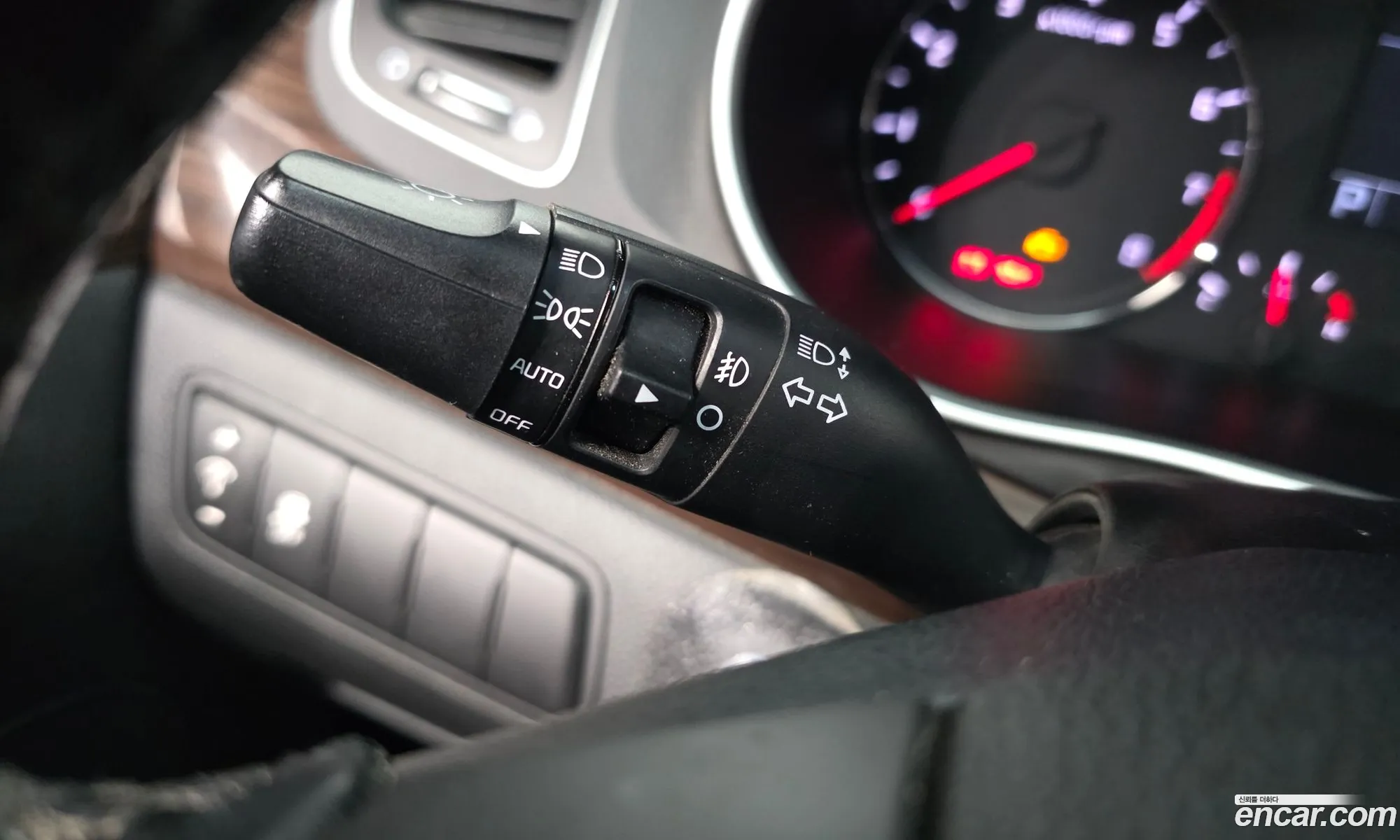 Kia K7 2016 KNALM415BGA215720 — 3