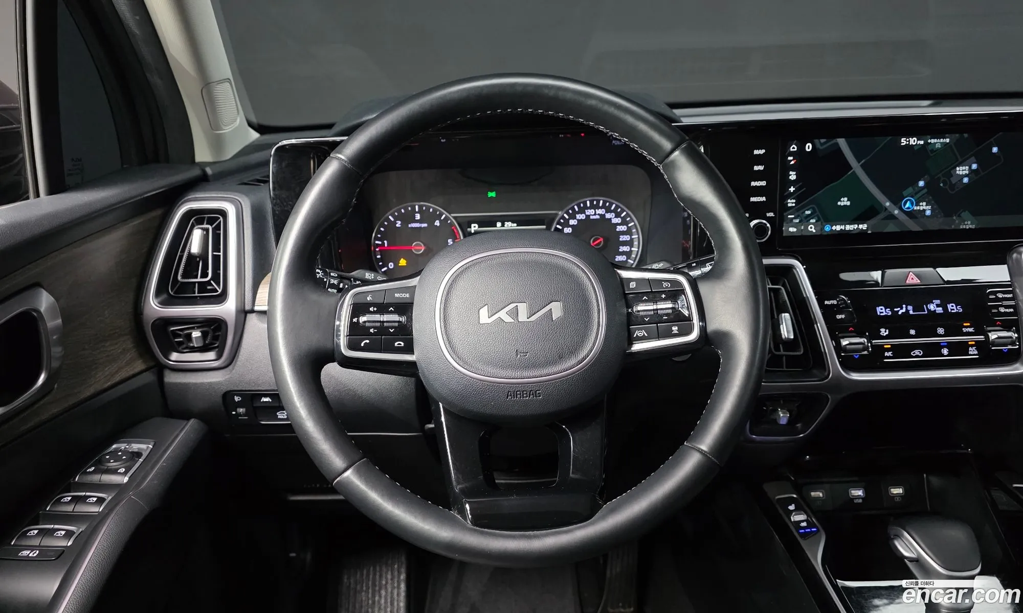 Kia Sorento 2022 — 13