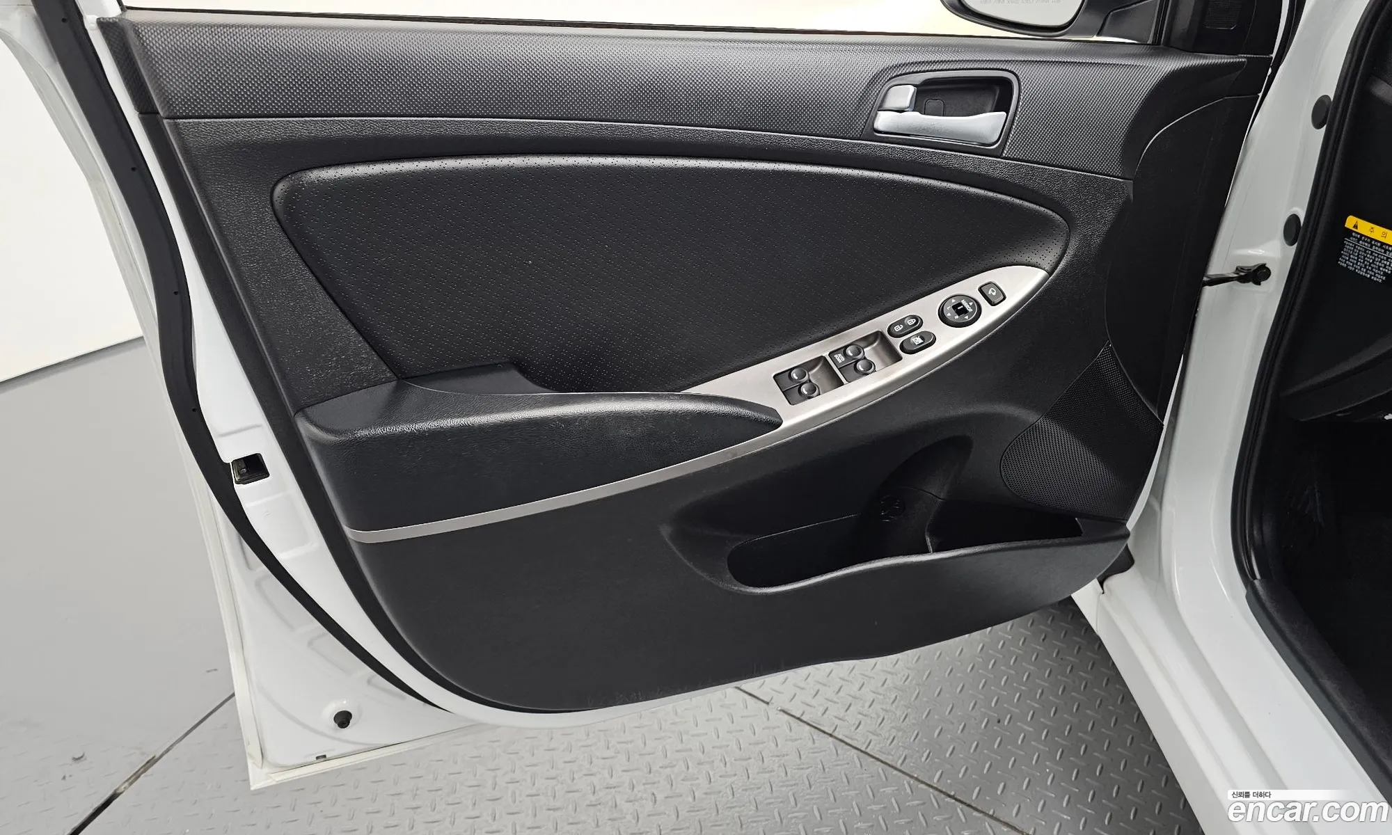Hyundai Accent 2016 — 4