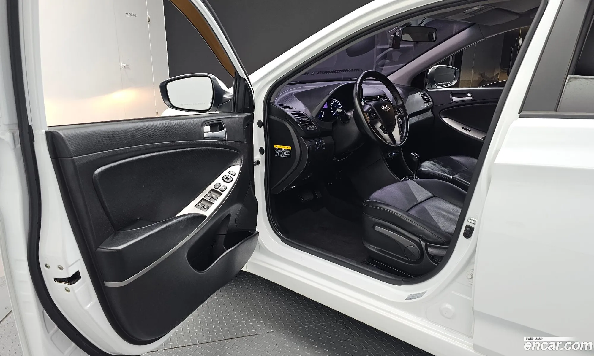 Hyundai Accent 2016 — 11