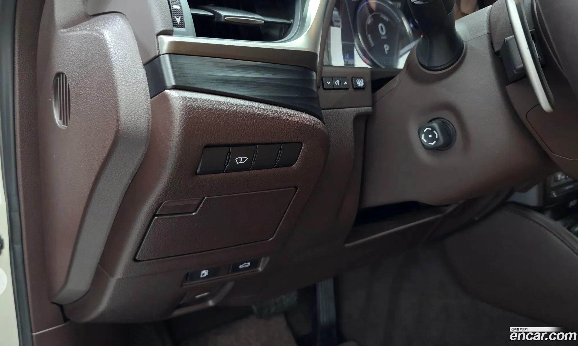 Lexus ES300h 7th Gen 2019 — 8