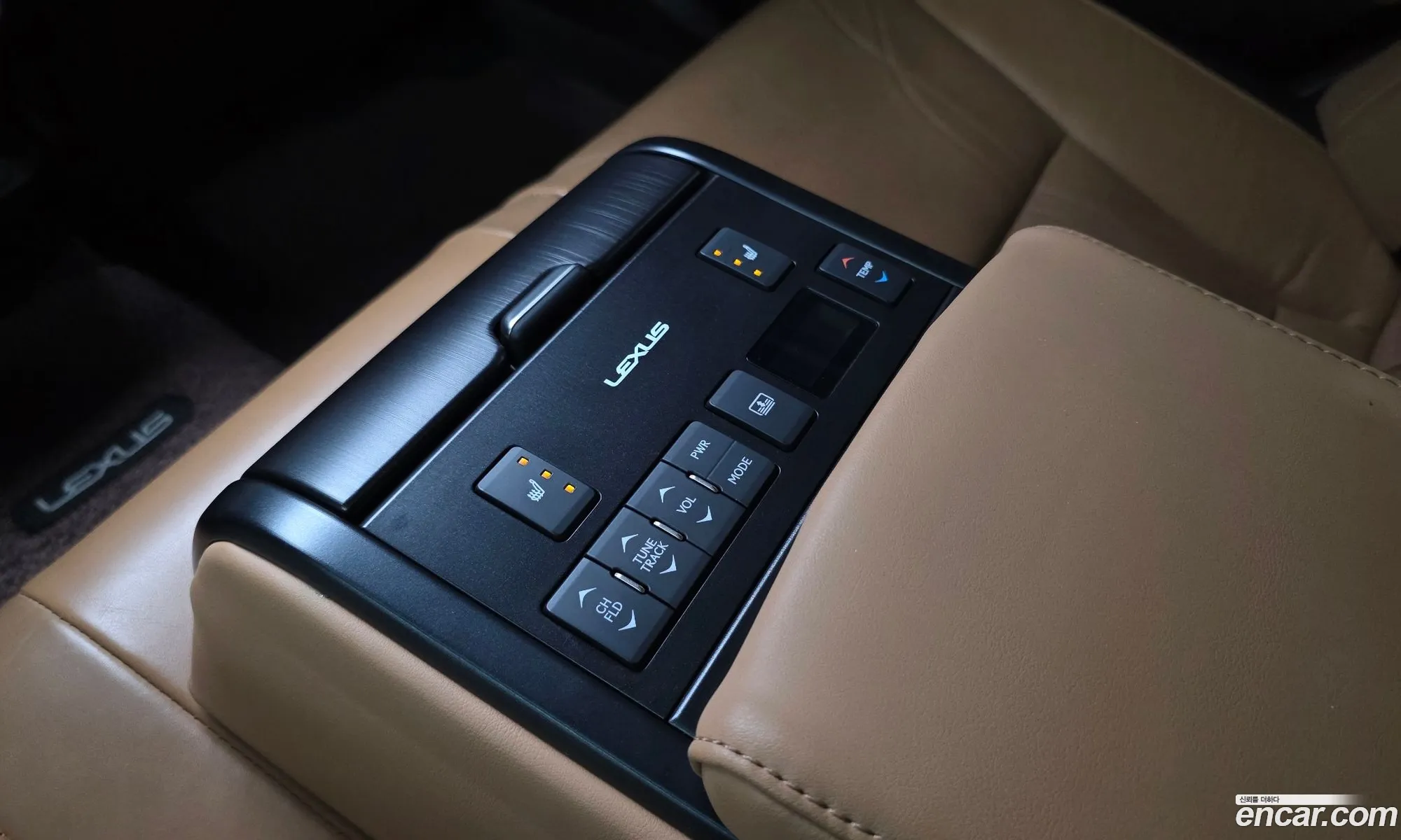 Lexus ES300h 7th Gen 2019 — 5