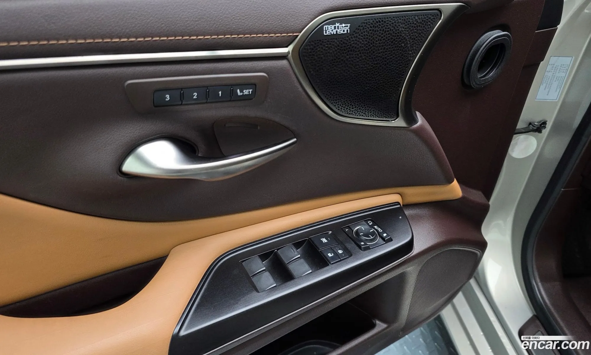 Lexus ES300h 7th Gen 2019 — 20