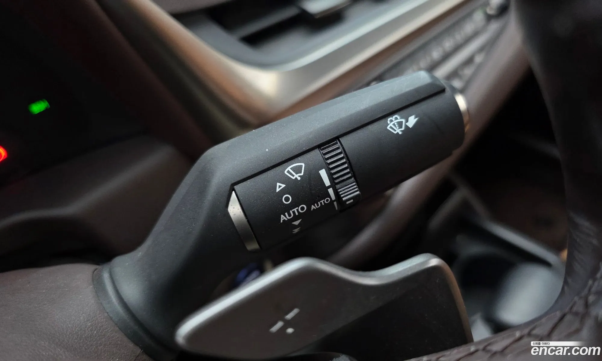 Lexus ES300h 7th Gen 2019 — 15