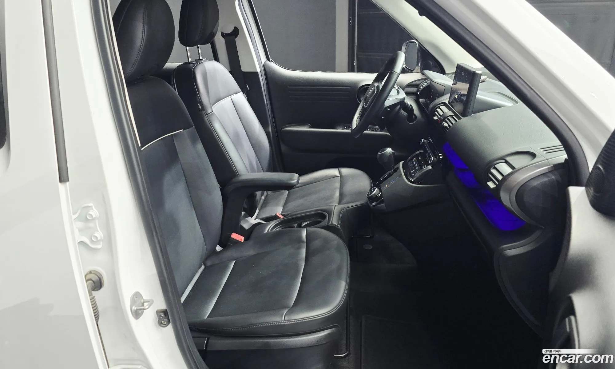 Hyundai Casper 2022 — 26