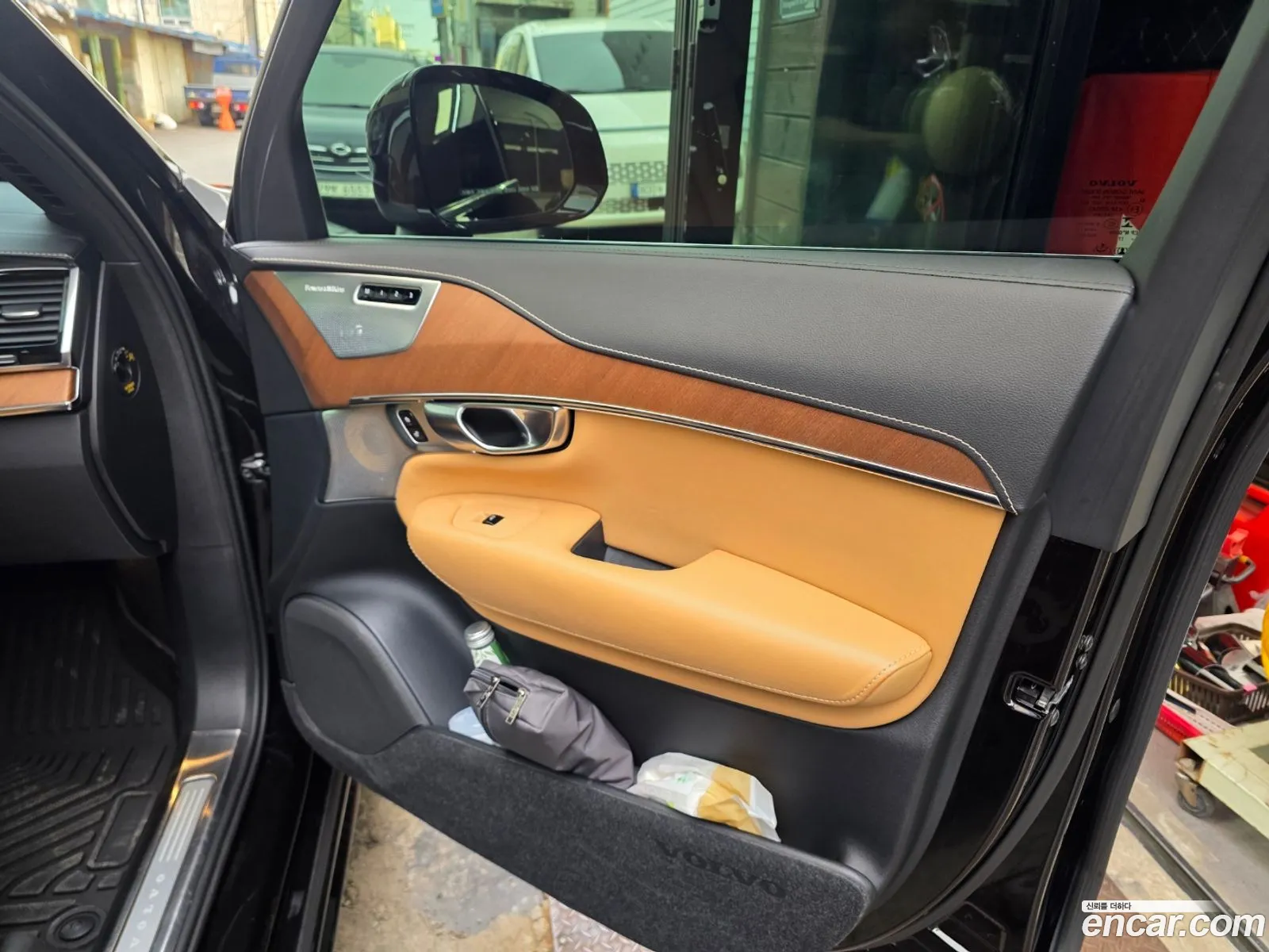 Volvo XC90 2017 — 3