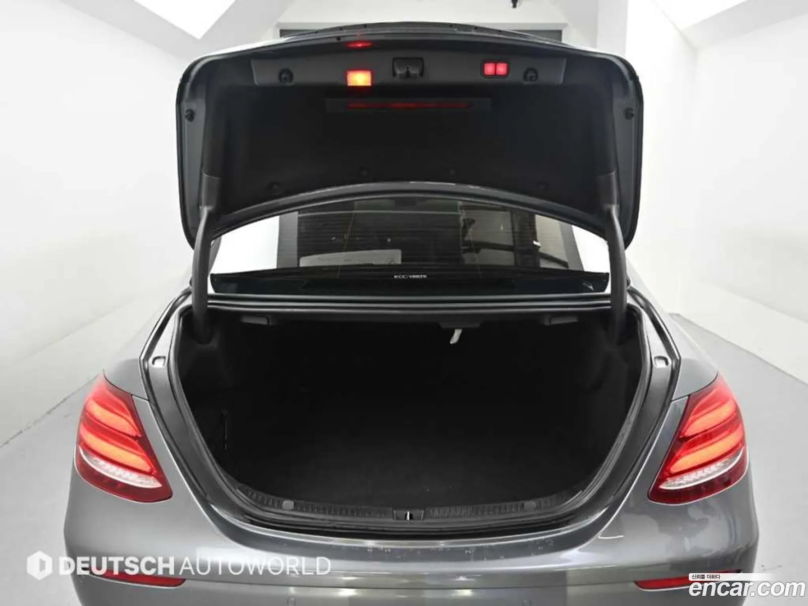 Mercedes-Benz E-Class W213 2019 — 17