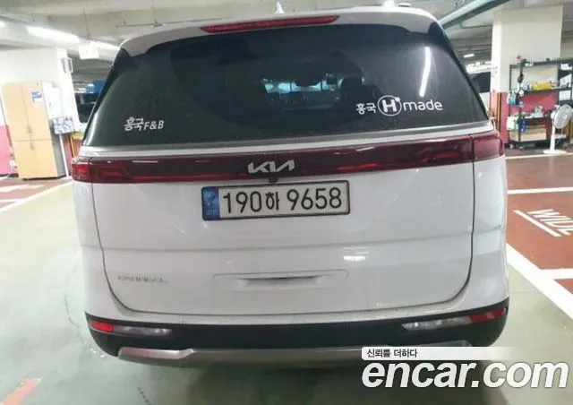 Kia Carnival 2023 — 2