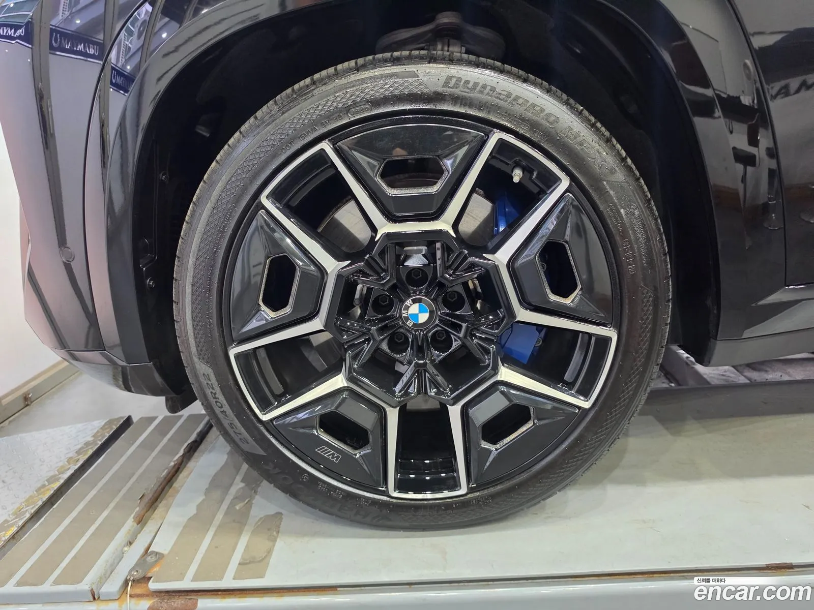 BMW XM 2023 — 17