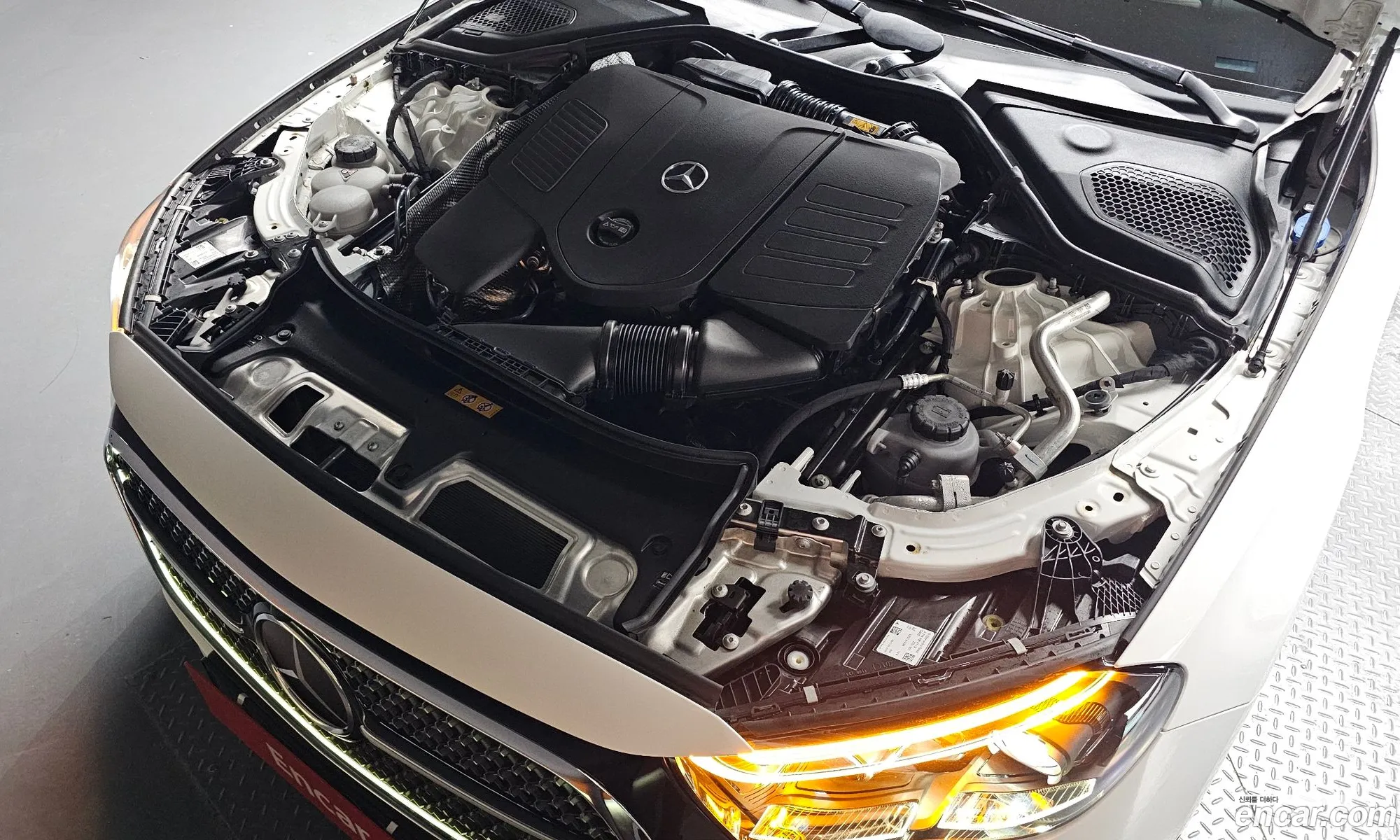 Mercedes-Benz E-Class W214 2024 — 28