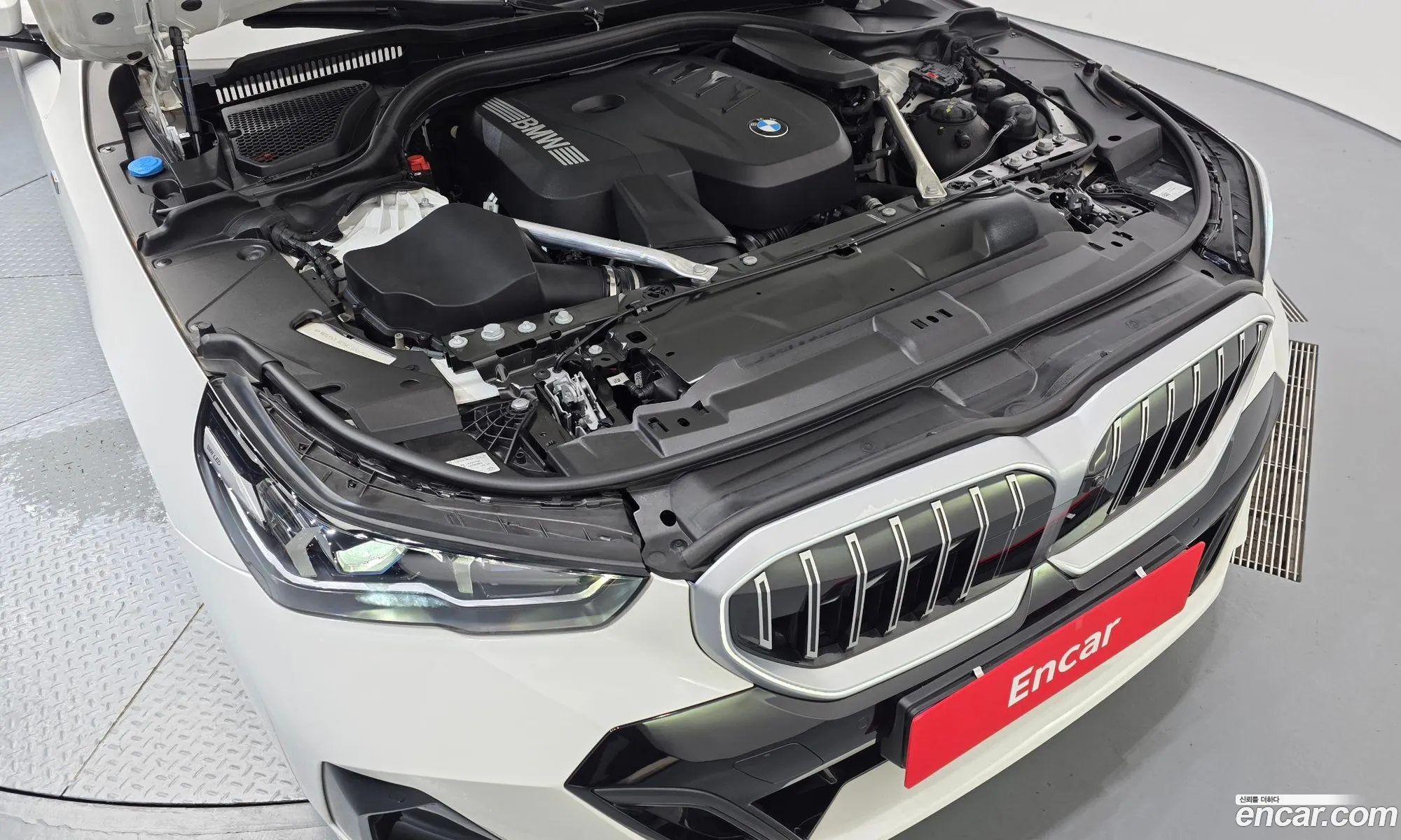 BMW 5 Series 2024 — 34