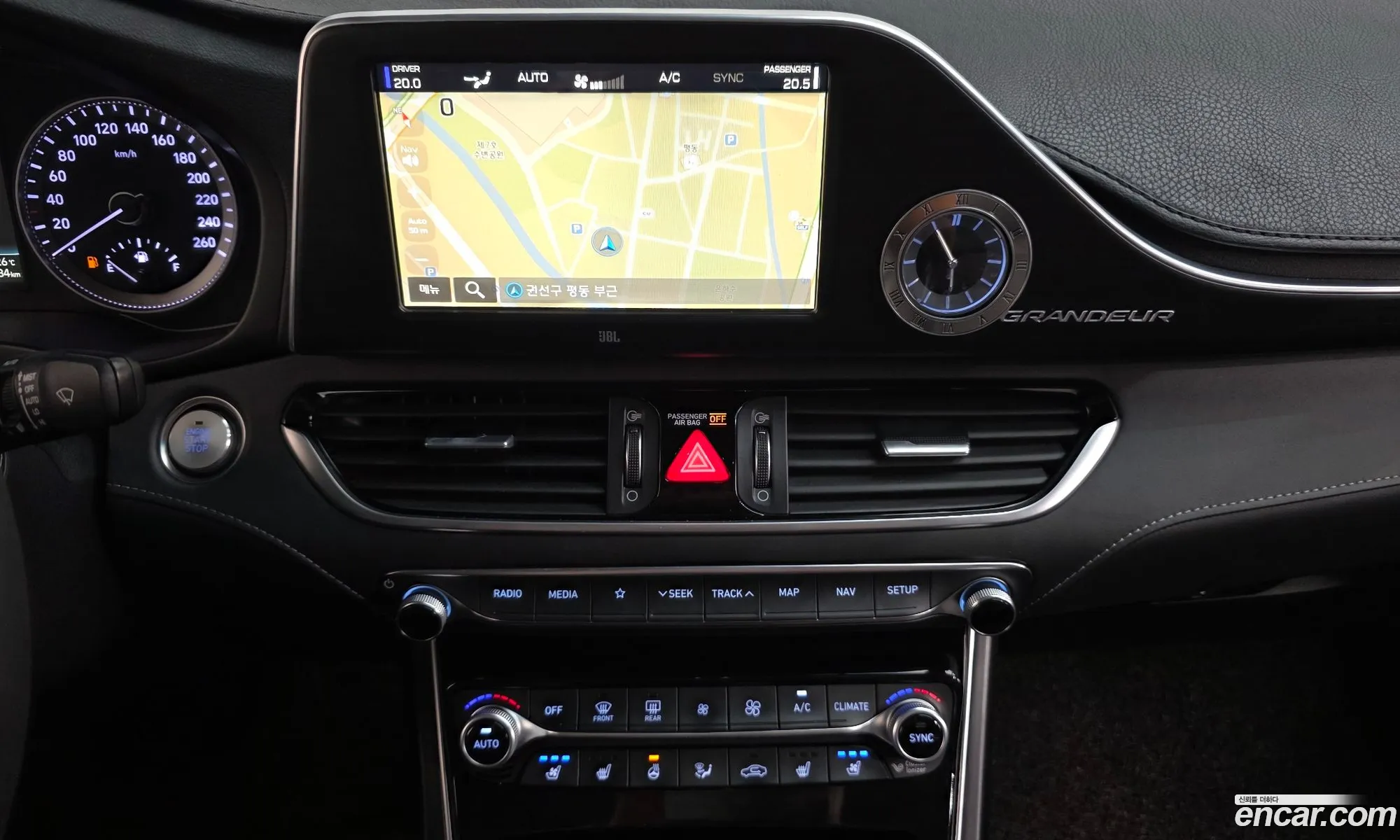 Hyundai Grandeur IG 2017 — 32