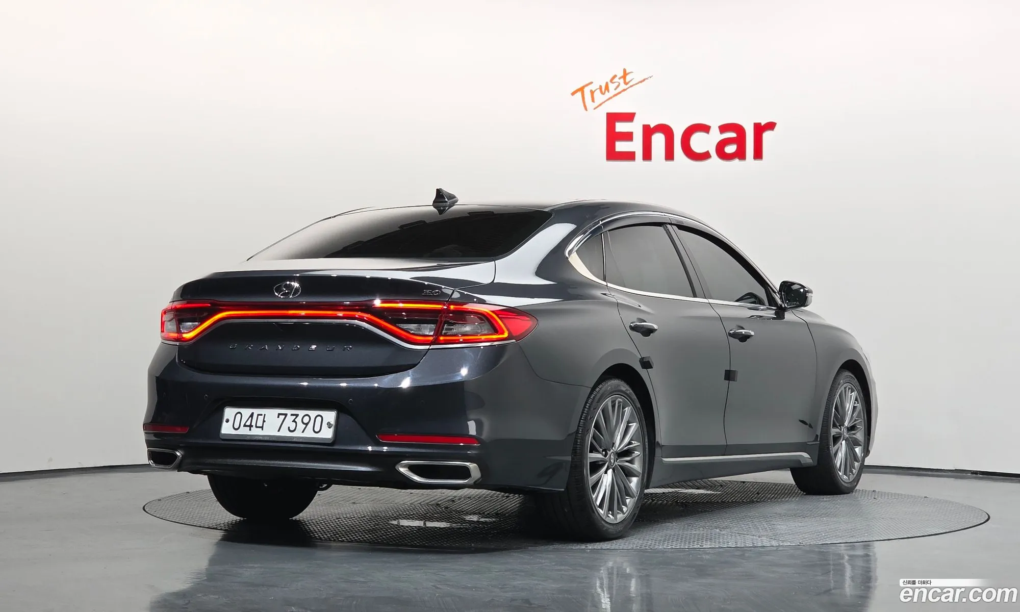 Hyundai Grandeur IG 2017 — 21