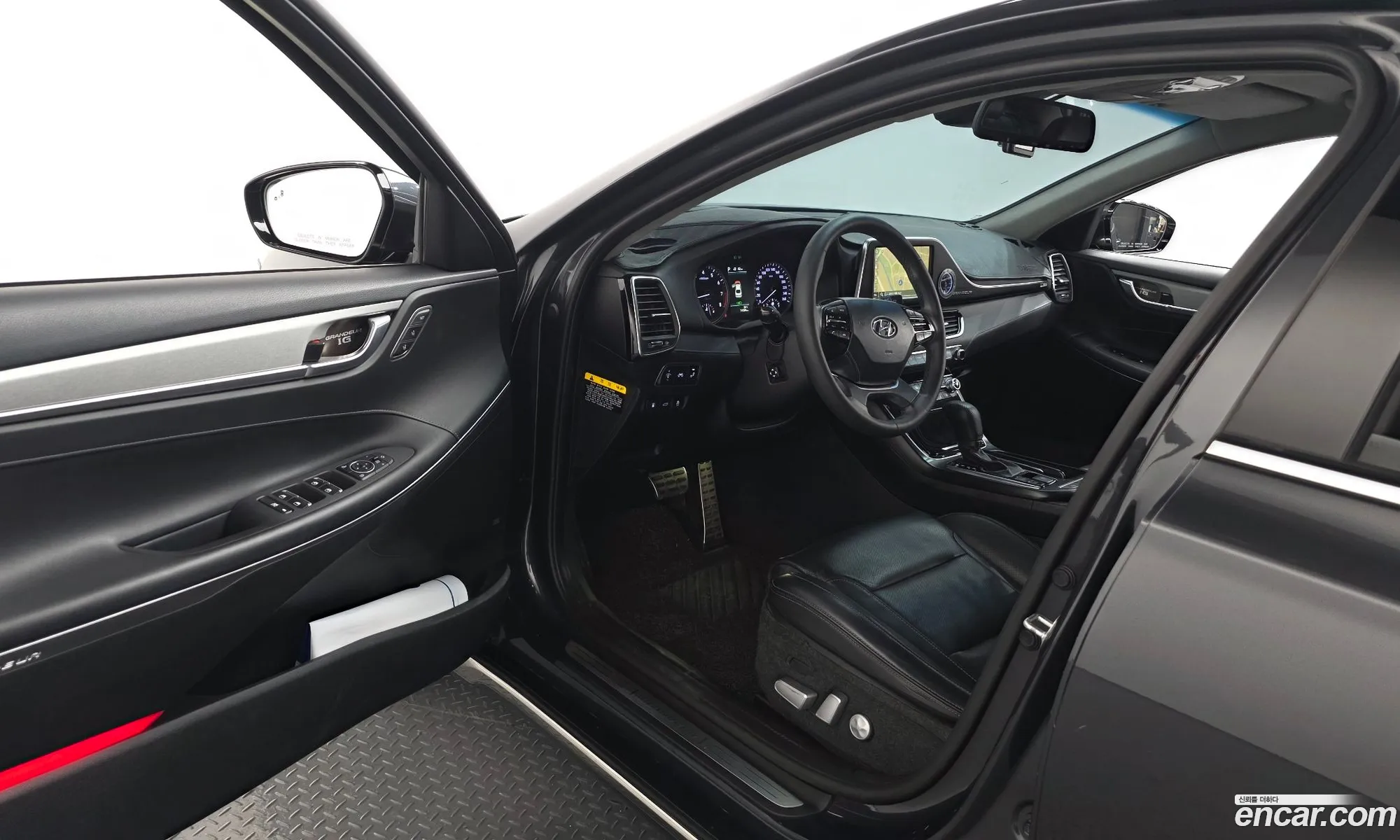 Hyundai Grandeur IG 2017 — 22