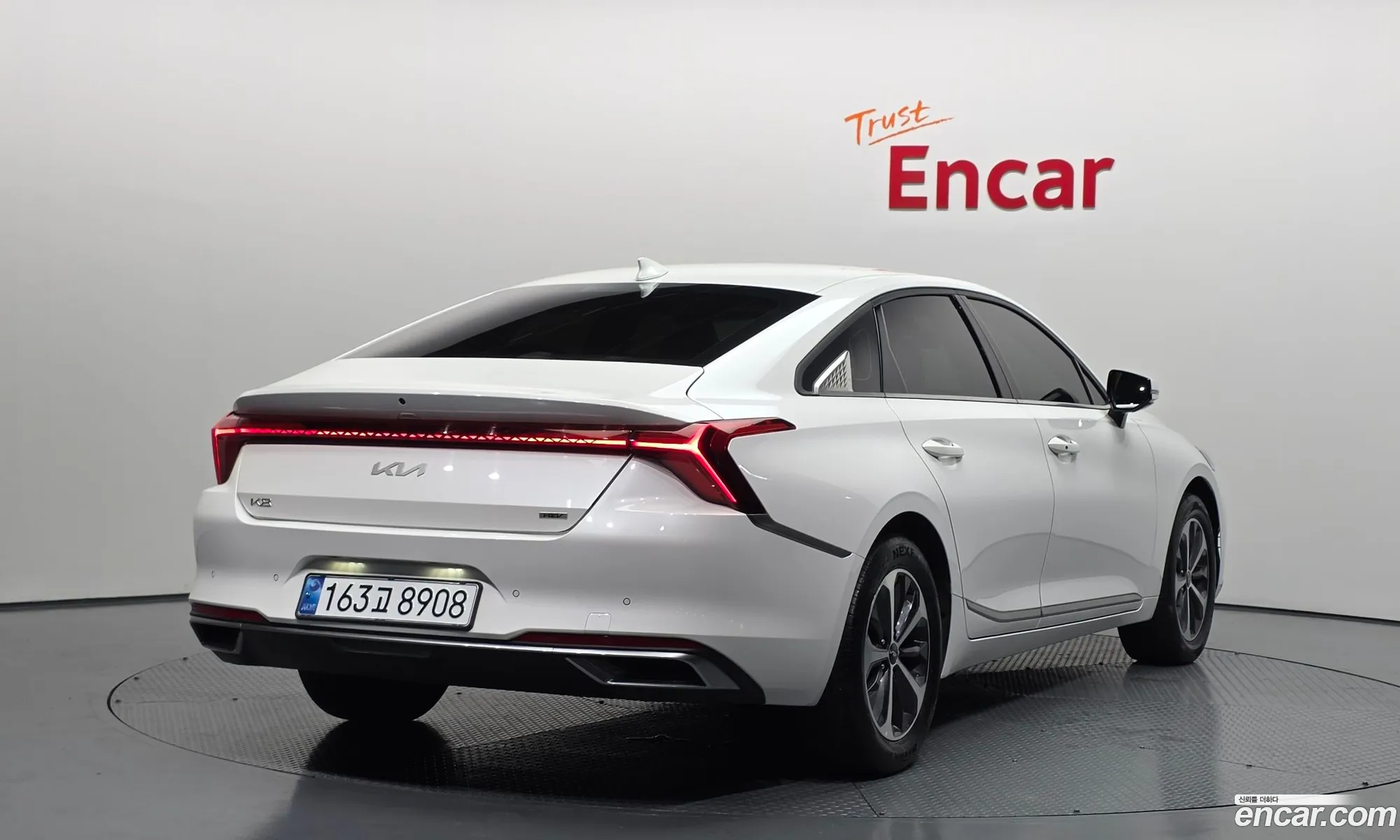 Kia K8 Hybrid 2022 — 4