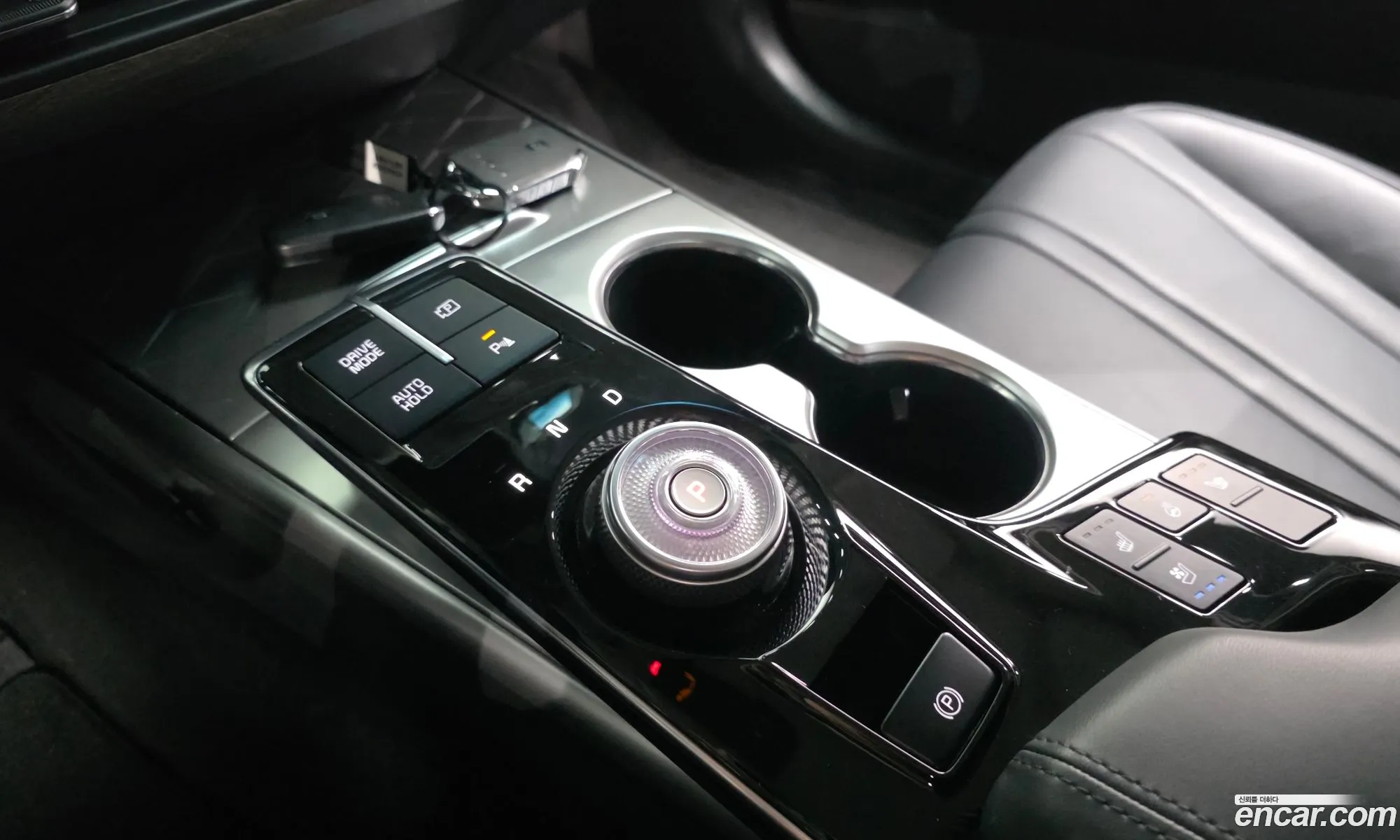 Kia K8 Hybrid 2022 — 17