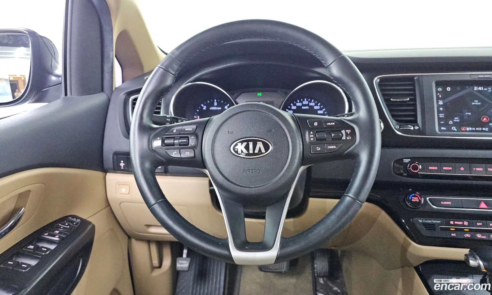 Kia Carnival 2018 — 25