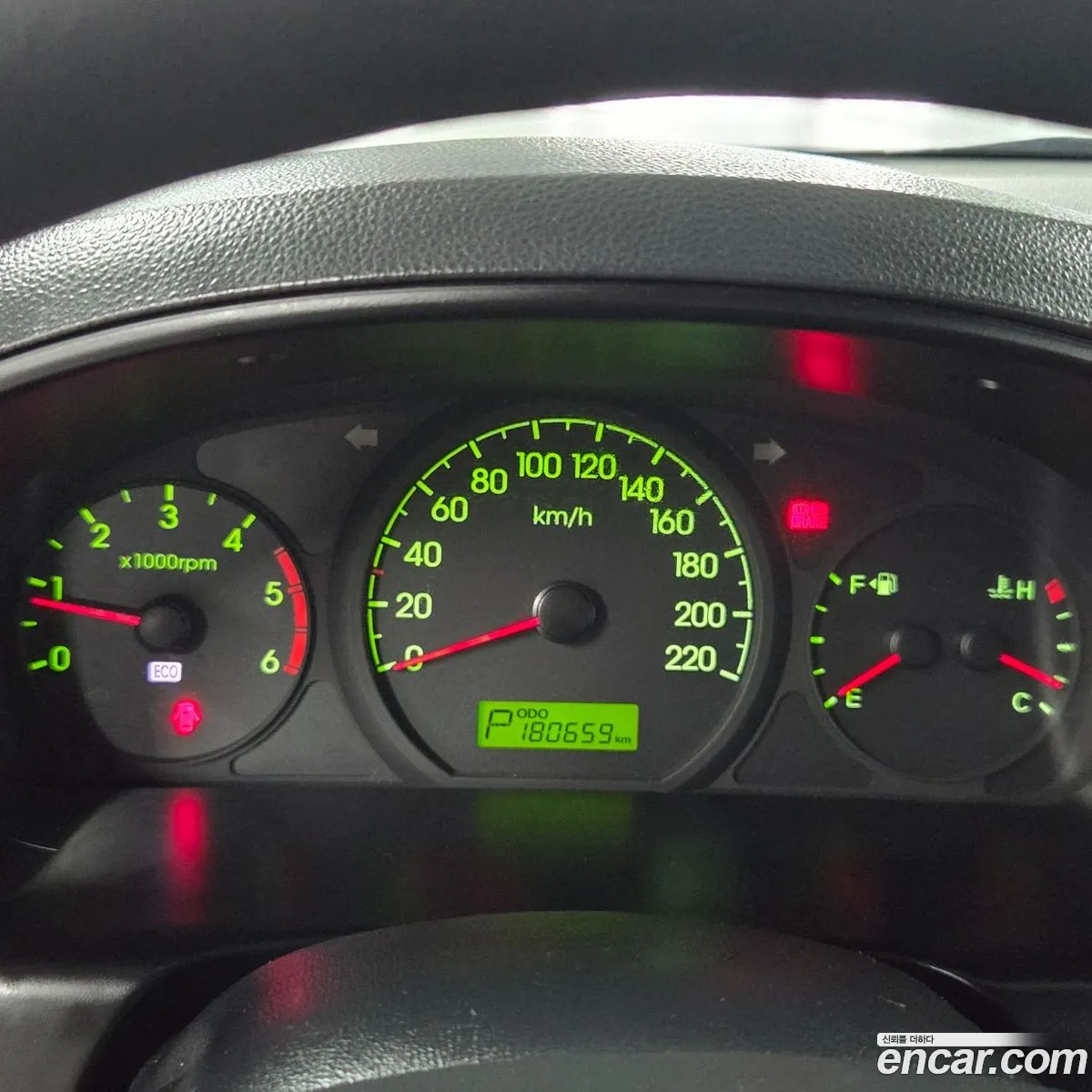 Hyundai Grand Starex 2012 — 13