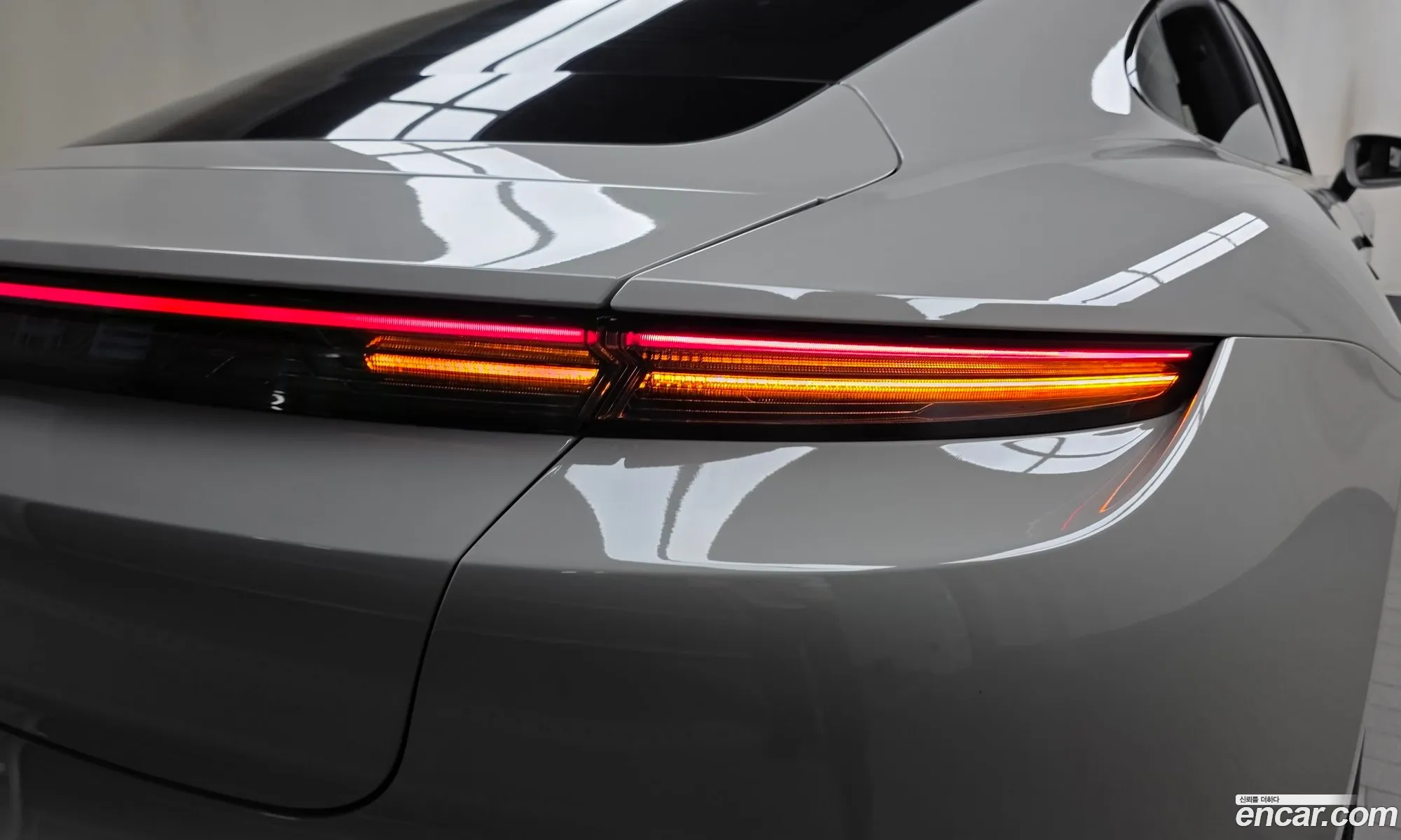 Porsche Taycan 2024 — 18