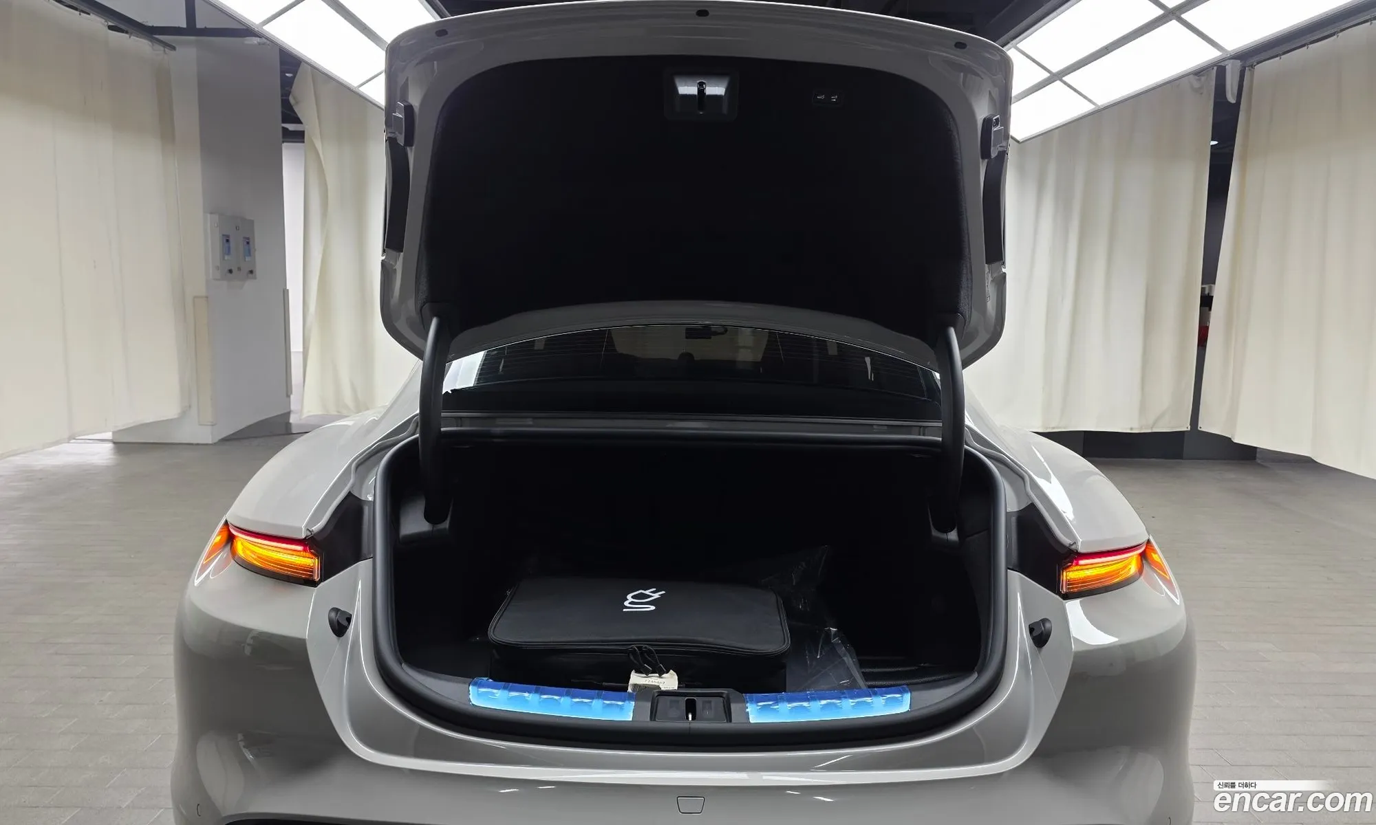Porsche Taycan 2024 — 11