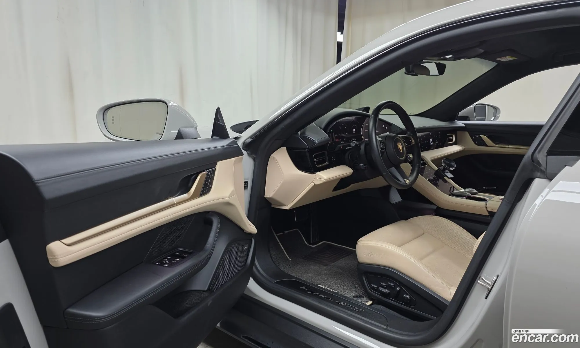 Porsche Taycan 2024 — 25