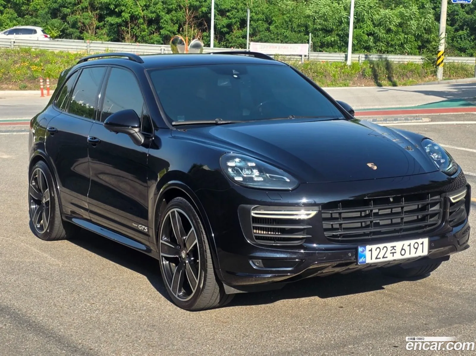 Porsche Cayenne 2016 — 12