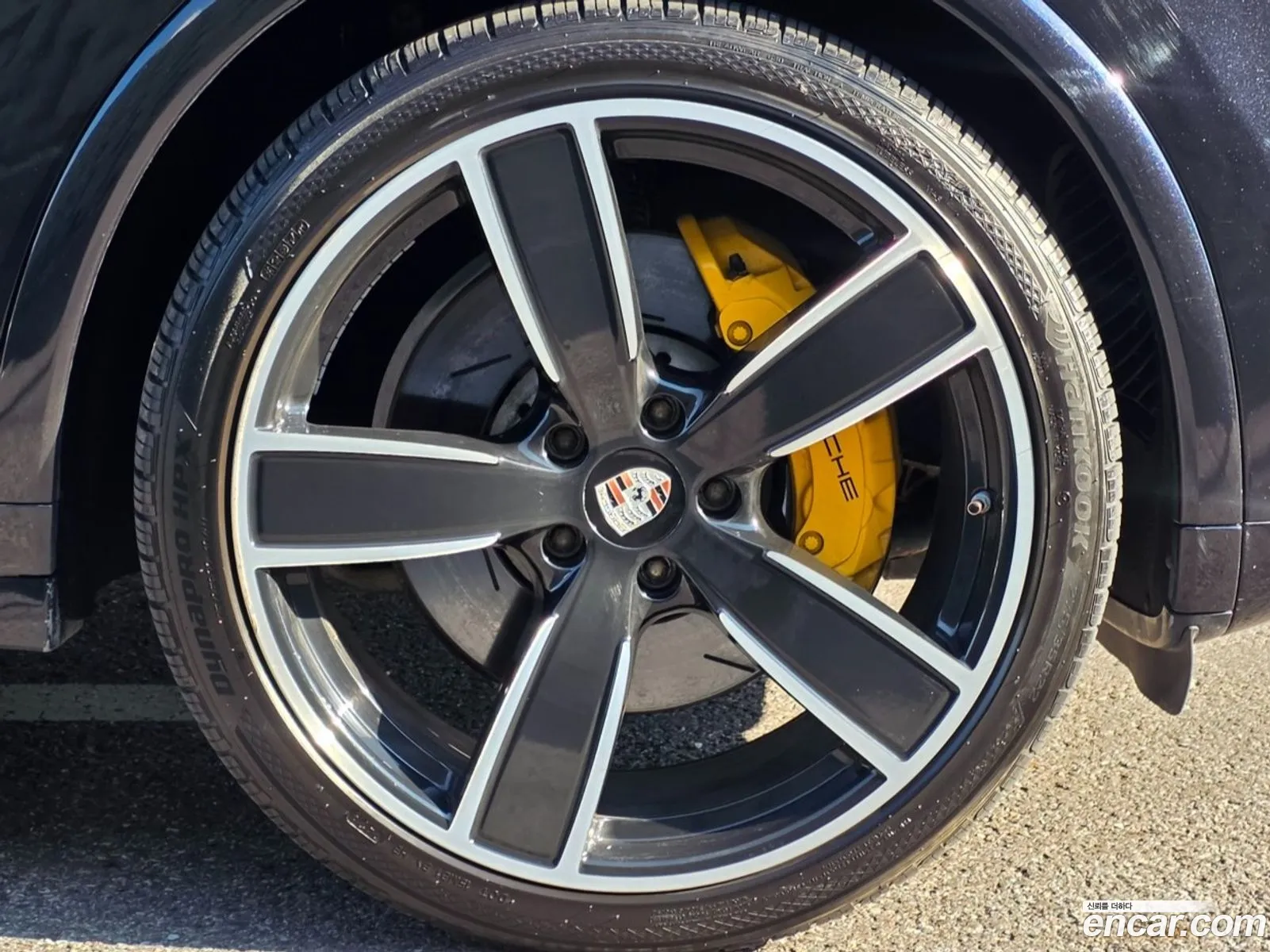Porsche Cayenne 2016 — 17