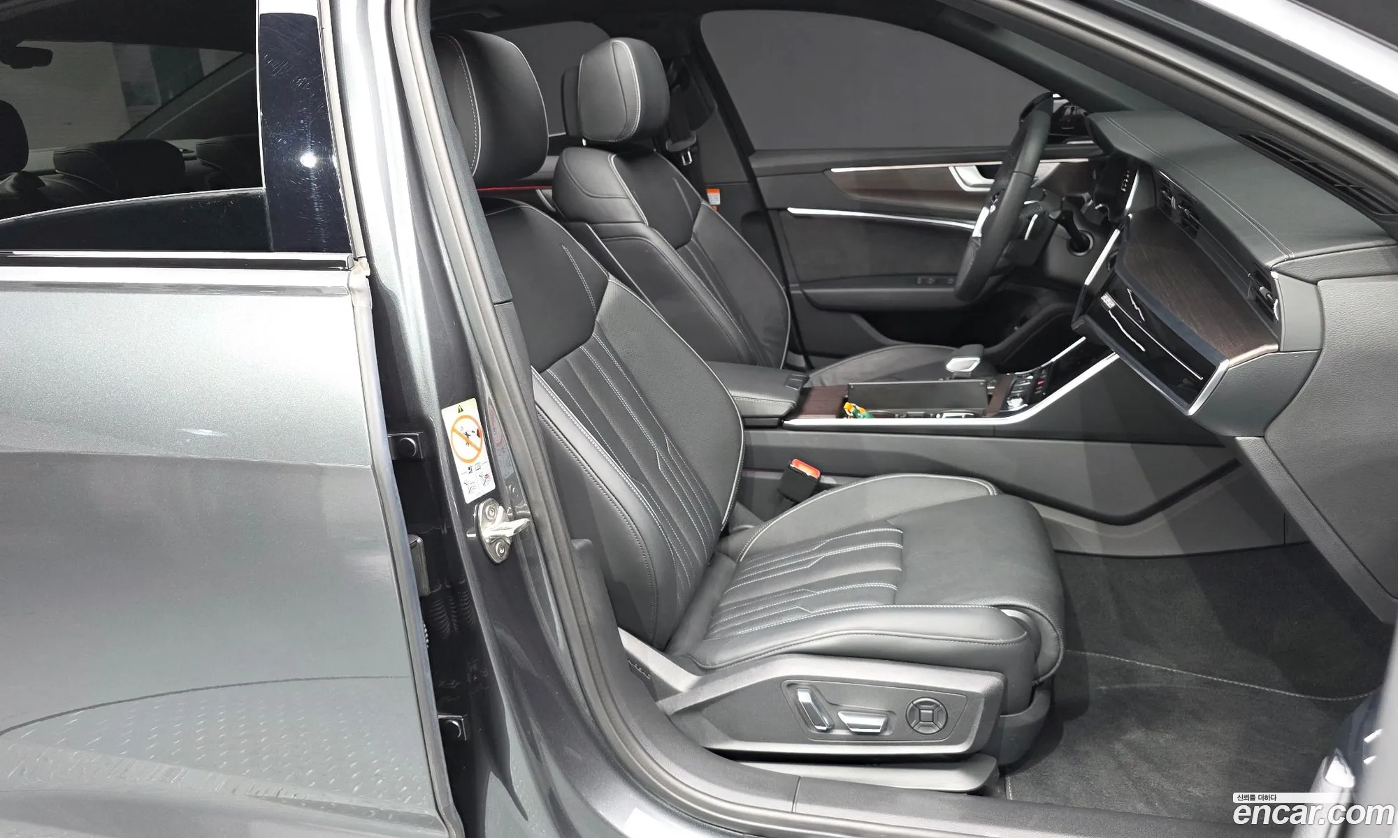 Audi A6 2025 WAUZZZF28SN023040 — 9
