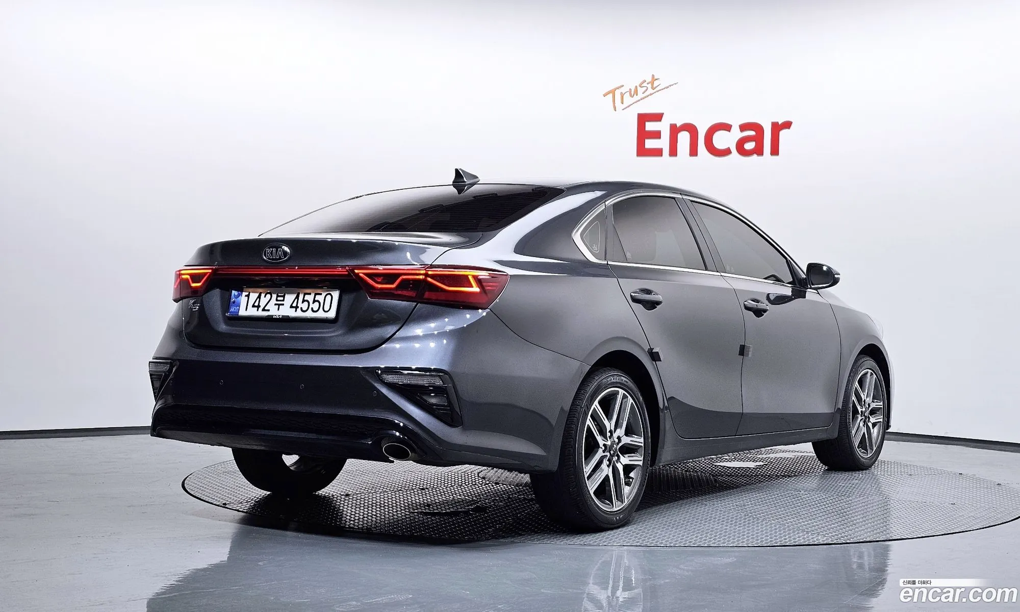 Kia K3 2018 — 18