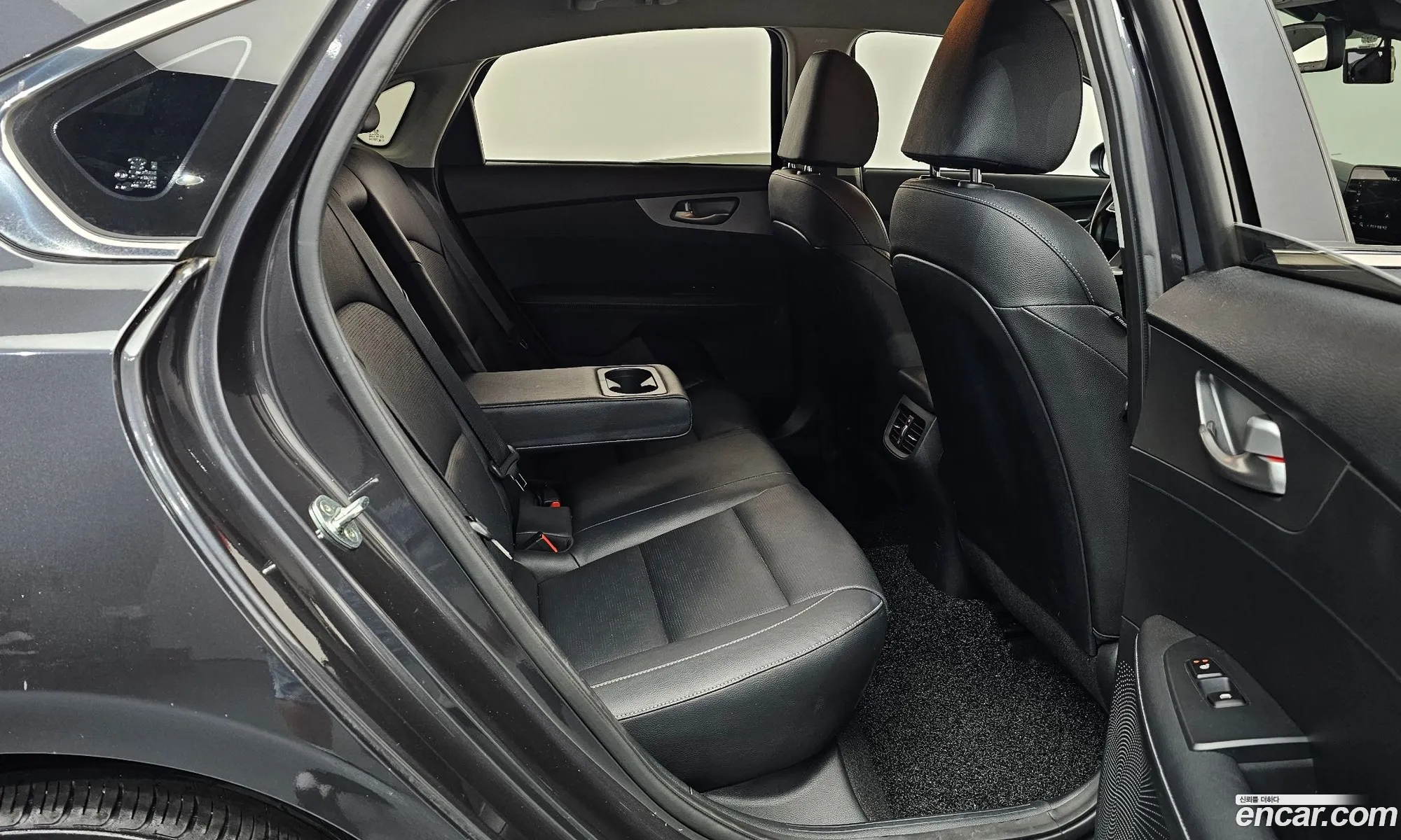Kia K3 2018 — 16