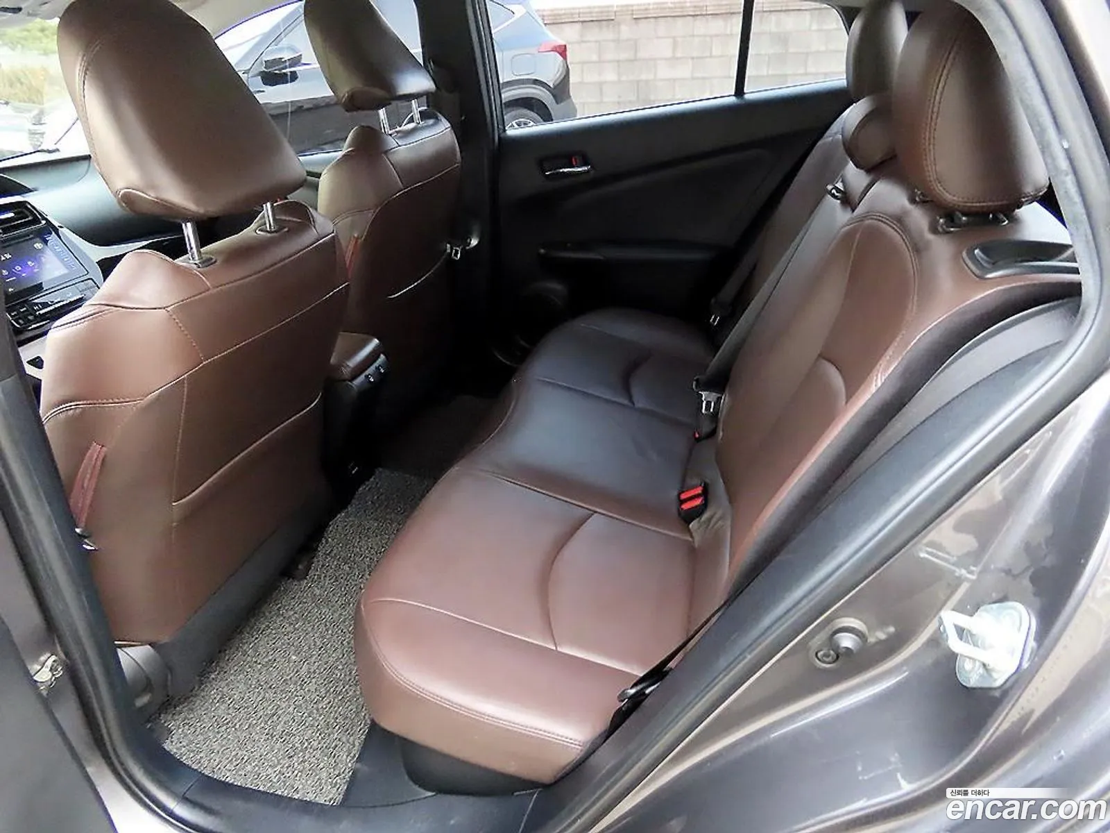 Toyota Prius 2018 — 17