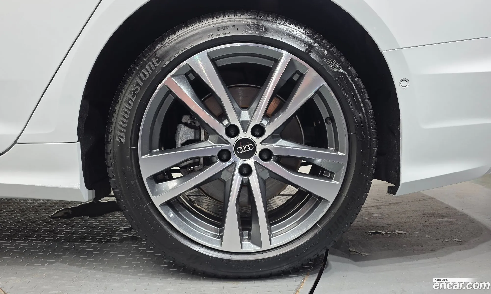 Audi A6 2023 WAUZZZF28PN063710 — 5