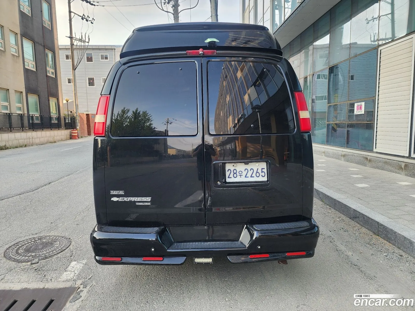 Chevrolet Express Van 2010 — 4