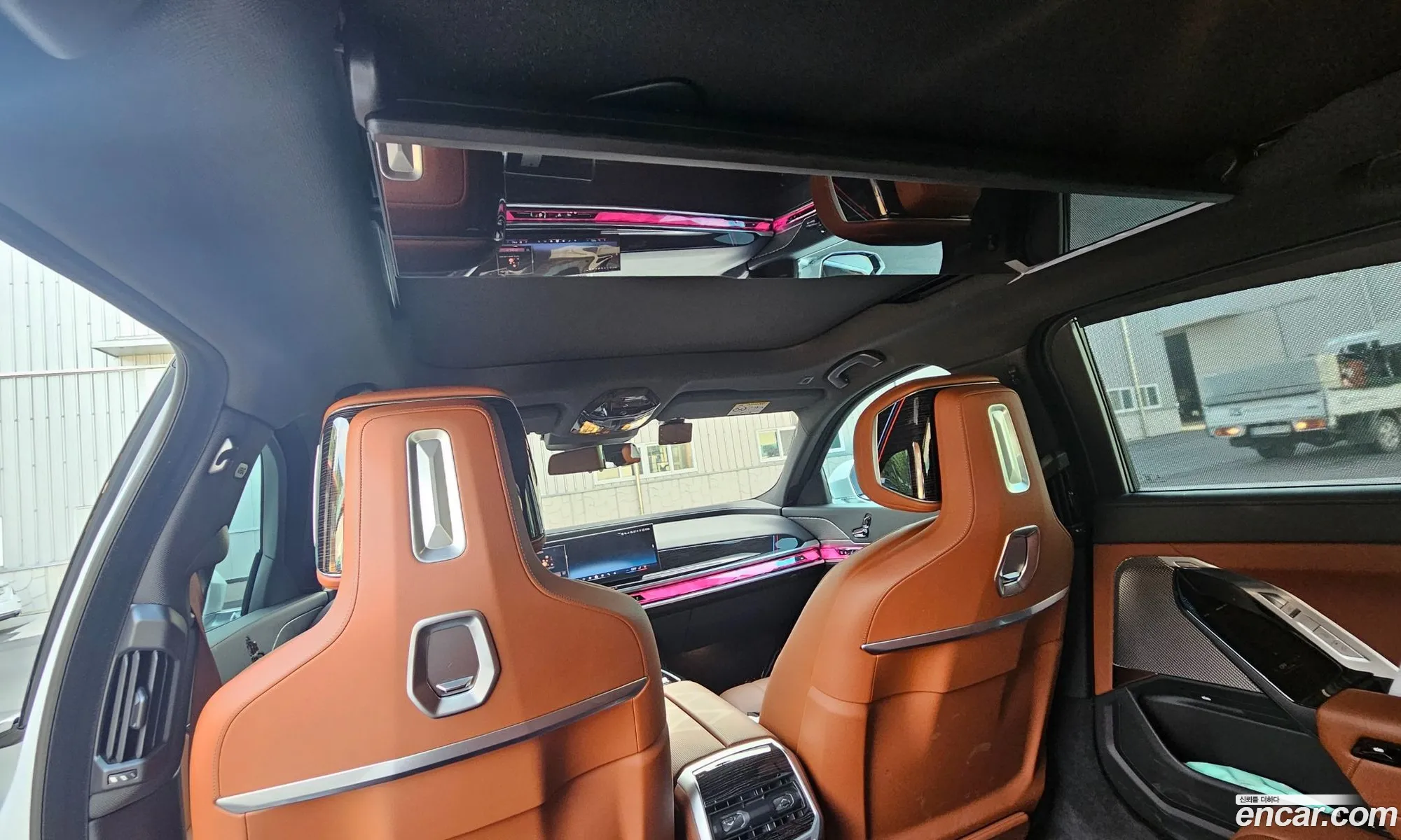BMW 7 Series 2025 — 8