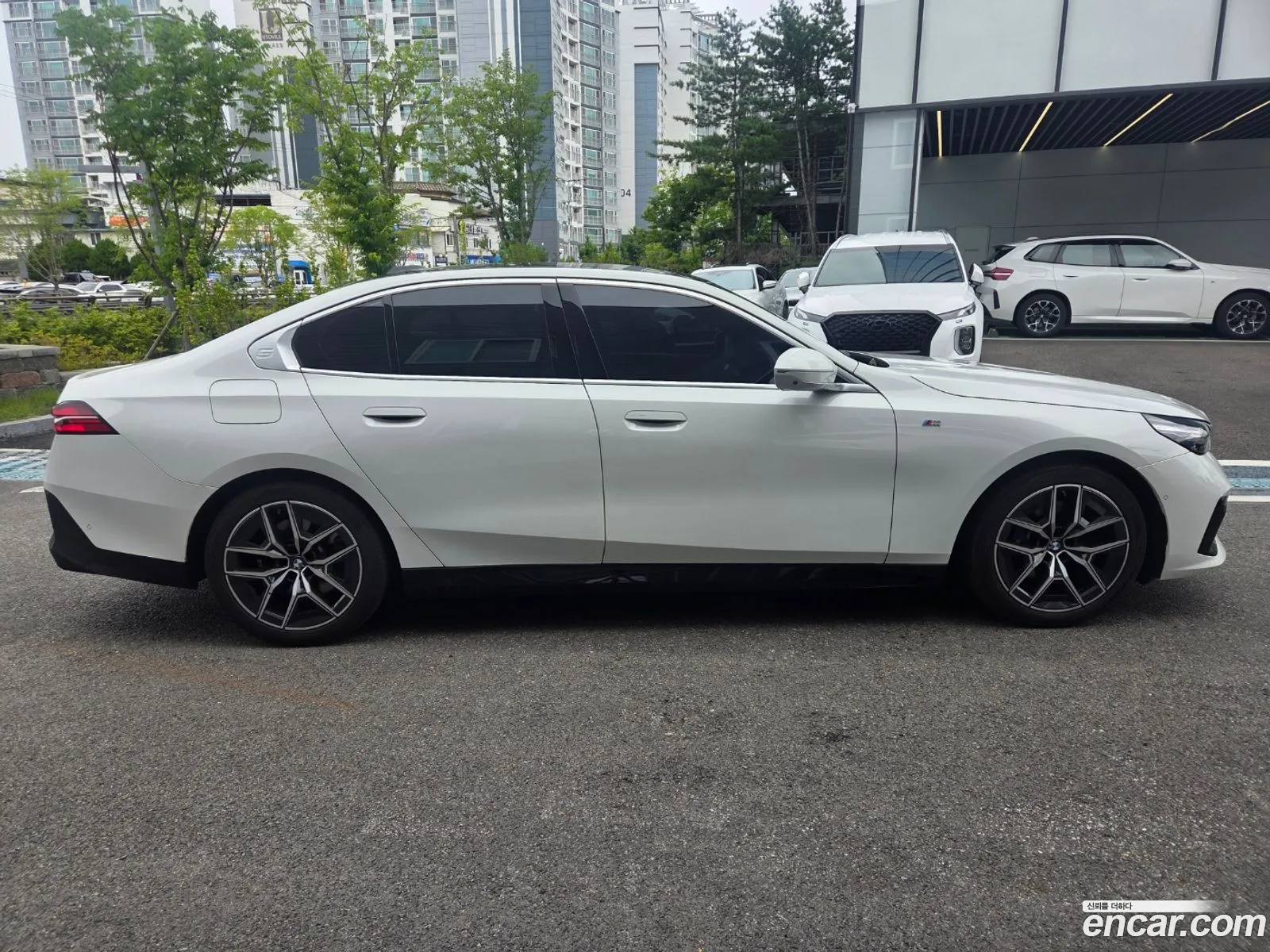 BMW 5 Series 2024 — 6