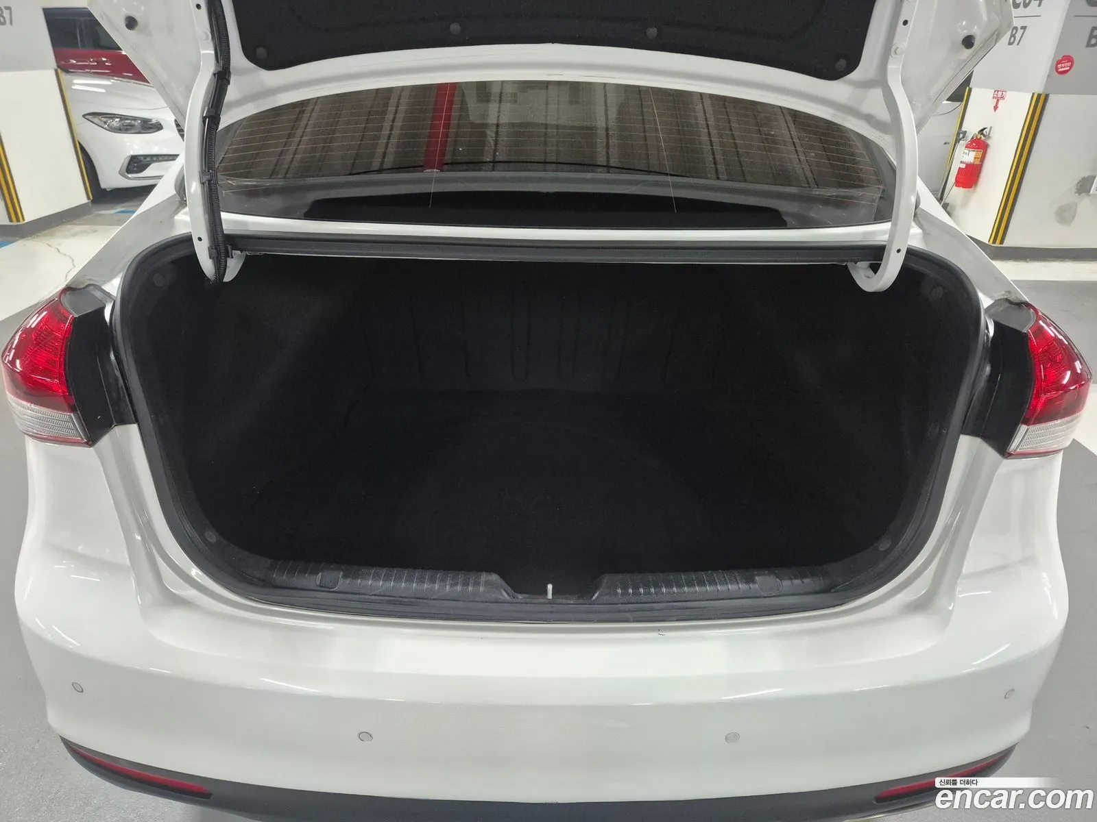 Kia K3 2017 — 12