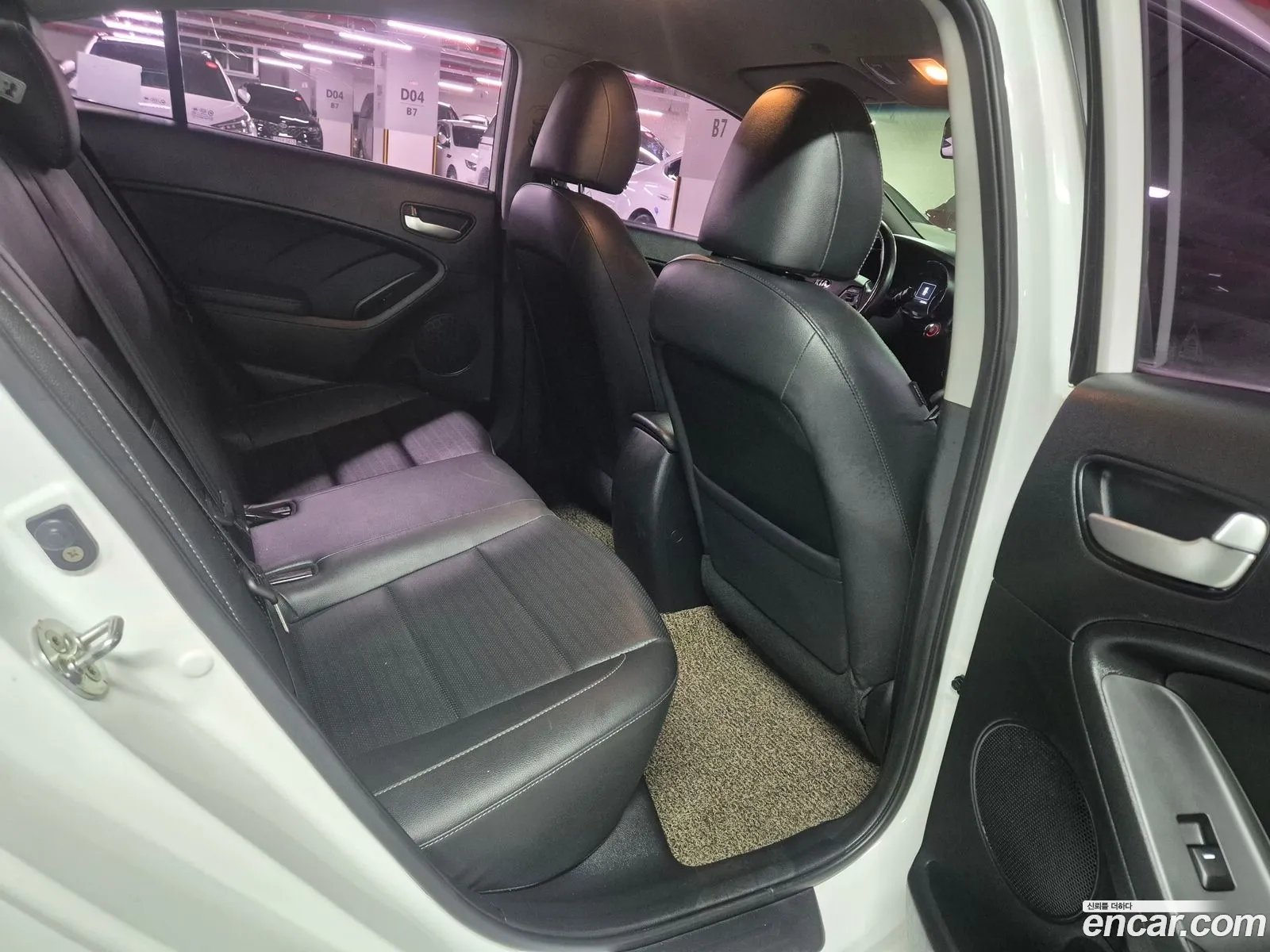 Kia K3 2017 — 4