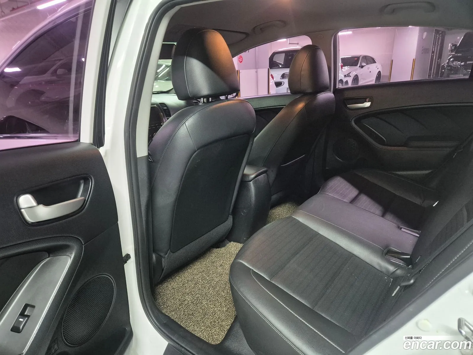 Kia K3 2017 — 8