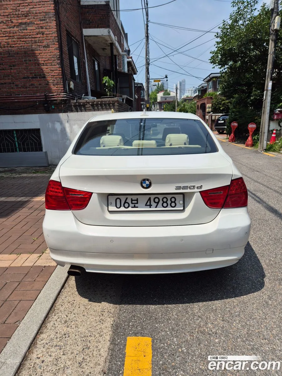 BMW 3 Series 2011 — 3