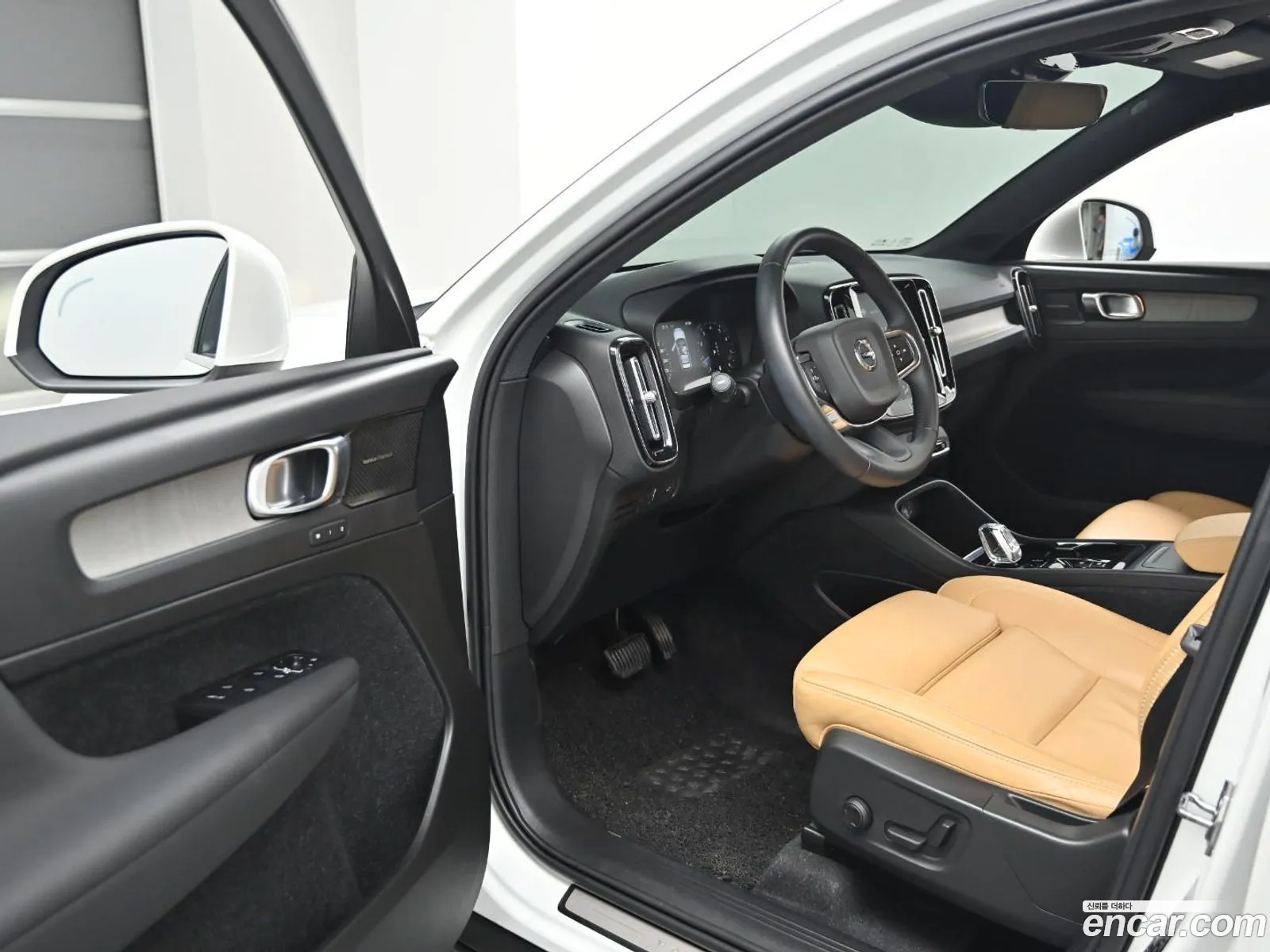 Volvo XC40 2020 — 19