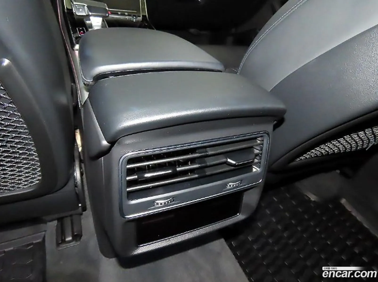 Audi Q7 2022 — 18