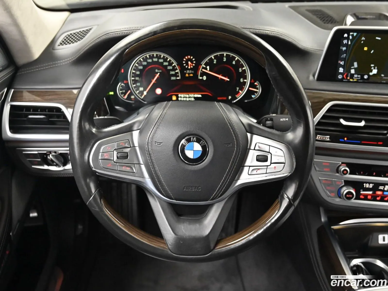 BMW 7 Series 2015 — 14