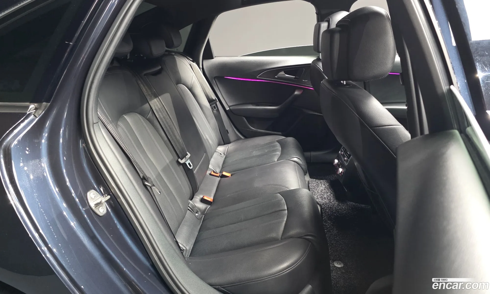 Audi A6 2018 WAUZZZ4G3JN102418 — 2