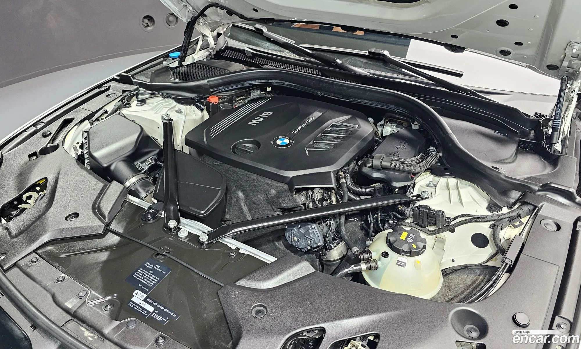 BMW 5 Series 2017 — 11