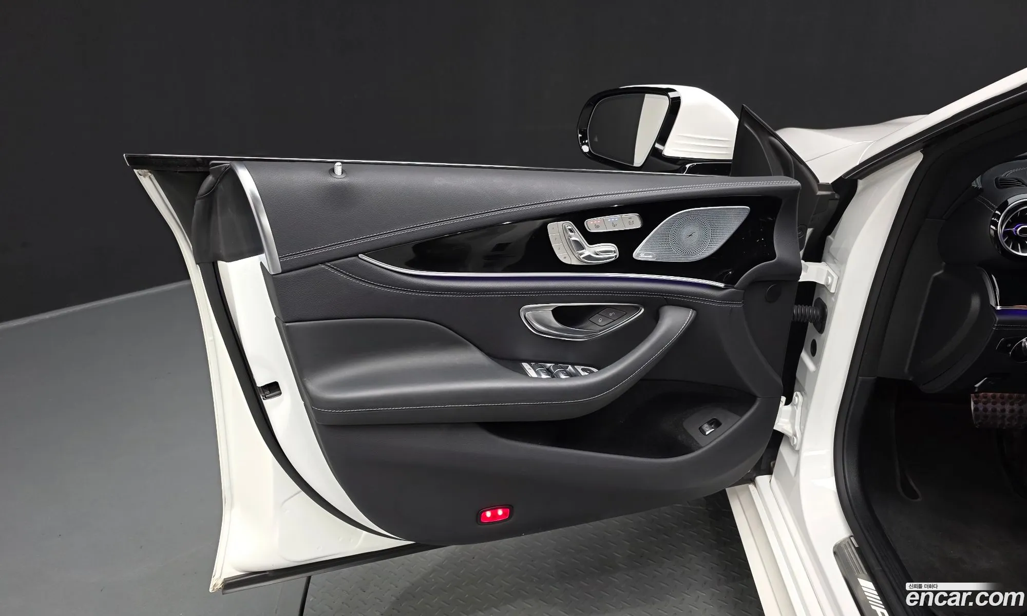 Mercedes-Benz AMG GT 2021 — 15