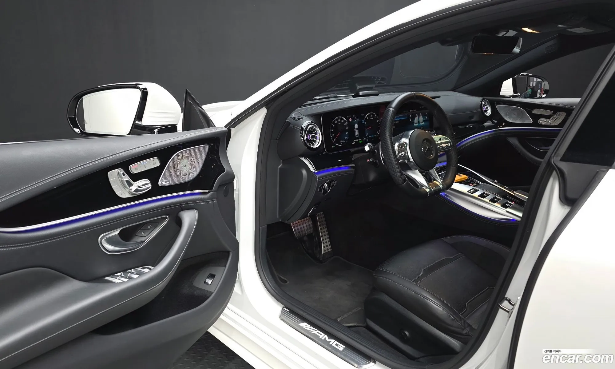 Mercedes-Benz AMG GT 2021 — 12